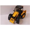 Image 2 : JCB Plastic Toy Tractor - 1:18 Model Scale