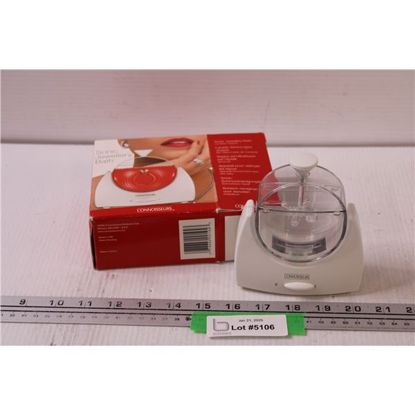 Connoisseurs Sonic Jewelry Bath - Battery Operated - May Need Batteries - As Is