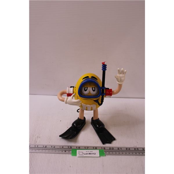 M & M's Radio - May Need Batteries - As Is - 10" x 8"