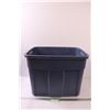 Image 1 : Rubbermaid Storage Tote (No Lid ) - 24" x 16" x 16.5"