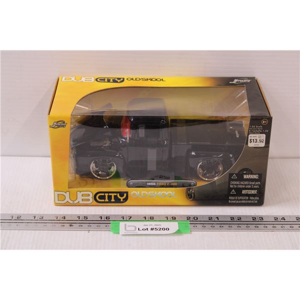 Jada Die Cast 1956 Ford F-100 Model Car - 1:24 Model Scale - NIB