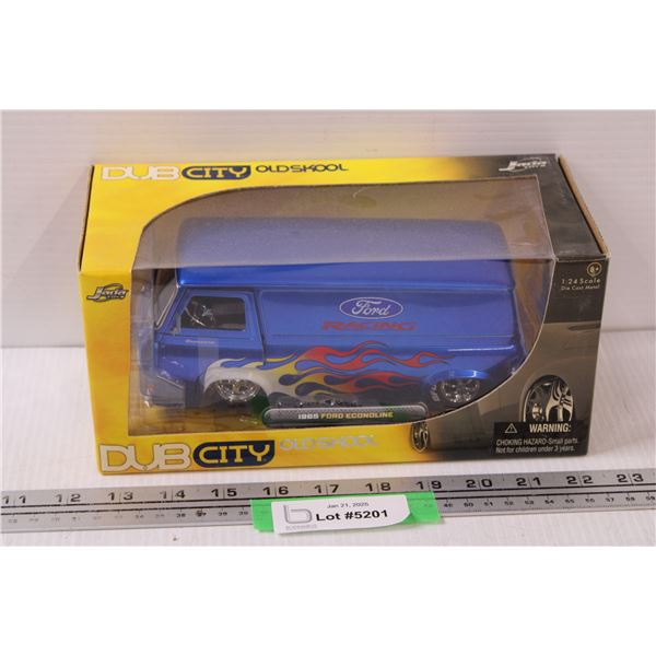 Jada Die Cast 1965 Ford Econoline Van - 1:24 Model Scale - NIB