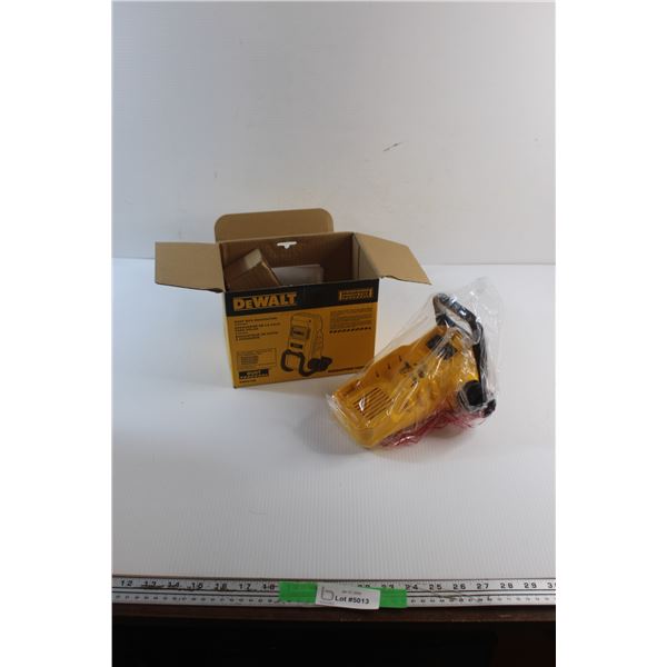 DeWalt Dust Box Evacuator - NIB
