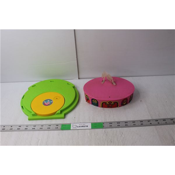 (2) Vintage 1970s Barbie Stages- Superstar Beauty Boutique & Live Action PJ on Stage