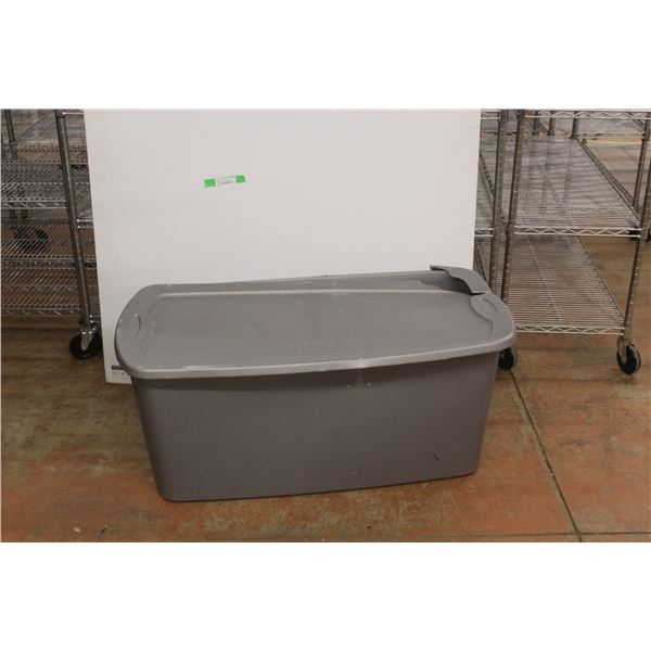 *Large Tote with Lid 42'' x 22'' x 18'' - Damaged