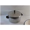 Image 2 : Ceramic Bowl, Plate and 10'' Cooking Pot with Lid