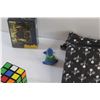 Image 3 : Lug Bag, Rubik's Cube, Aquarius 100 pc Jigsaw Puzzle and Toy
