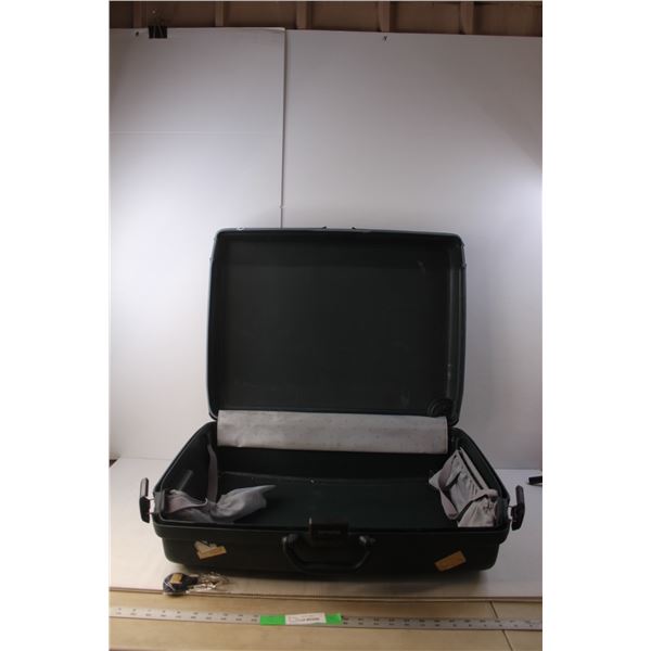 Rolling Samsonite Suitcase with Wheels & Key 21" Tall x 25" Long x 8.5" Wide