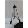 Image 2 : 16'' Tripod and Case