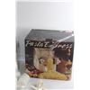 Image 2 : Deluxe Pasta Express Maker - As is