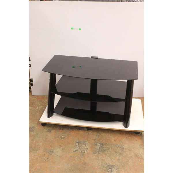 *TV Stand 38'' x 22''