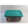 Image 6 : Rubbermaid Container with Lid and Assorted Lego Building Blocks