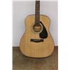 Image 2 : * Yamaha F310P Guitar