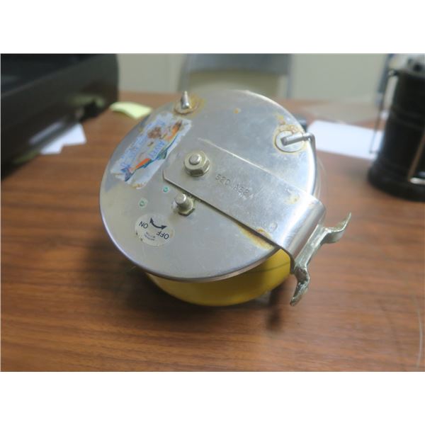 fishing rod reel with line