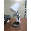 Image 1 : desk lamp