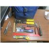 Image 3 : lunch kit with assorted tools