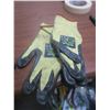 Image 3 : two pairs of gloves