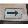 Image 1 : arrow sign