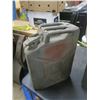 Image 5 : two military gas cans