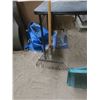 Image 3 : rake and snow shovel