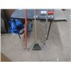 Image 1 : 3 garden tools