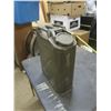 Image 2 : military gas can