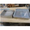 Image 5 : two metal trays 21.5"x18" and 19"x14.5"