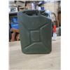 Image 1 : military jerry can
