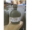 Image 5 : 3 military canteens