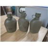 Image 2 : 3 military canteens