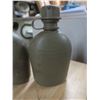 Image 5 : 3 military canteens
