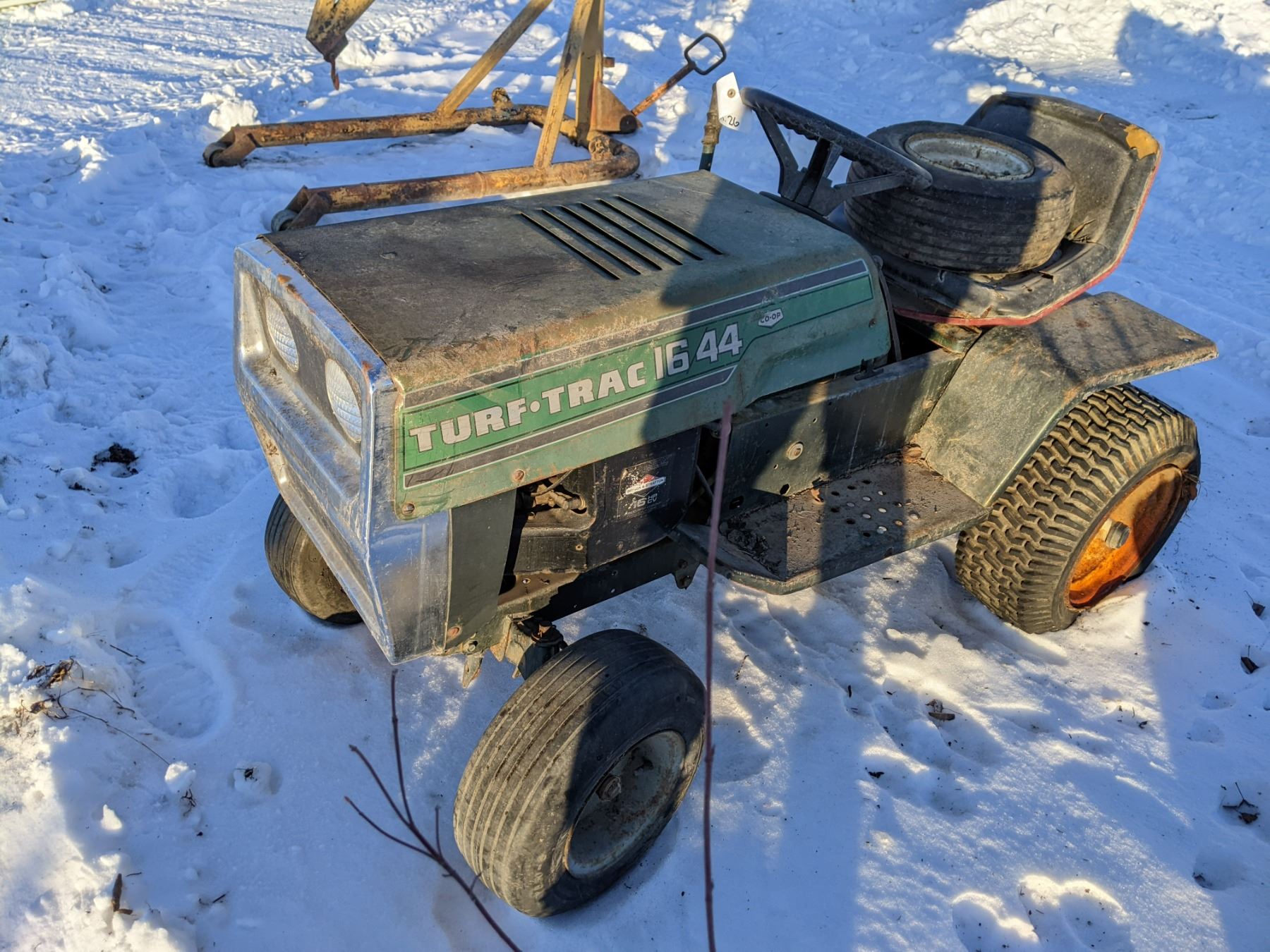 Turf Trac 16/44 lawn tractor - *Project* as-is, has 16HP twin cylinder ...