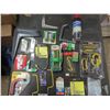 Image 5 : 1 box of hooks, bungees, brakets and worm clamps