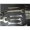 Image 9 : 1 box of assorted wrenches