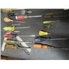 Image 4 : 1 box of assorted screwdrivers