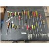 Image 5 : 1 box of assorted screwdrivers