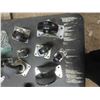 Image 4 : 1 box of casters