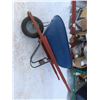 Image 3 : wheelbarrow