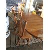 Image 6 : 5ftx40" table with leaf and 5 chairs