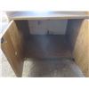 Image 5 : 2ftx19"x33" end table on wheels