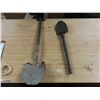 Image 1 : Lot of 2 shovles