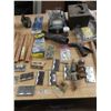 Image 5 : lot of assorted hardwear, tools