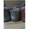 Image 4 : 4 vintage gas cans
