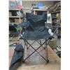 Image 3 : lawn chair with case