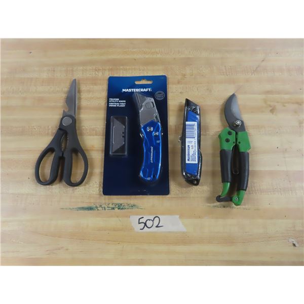1 folding knife - 1 utility knife - 1 pair scissors + pruning shears