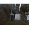 Image 4 : post hole auger, shovel, hoe and pitch fork
