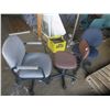 Image 1 : 3 office chairs