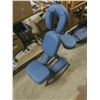 Image 3 : massage bench with storage bag