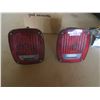 Image 1 : truck tail lights