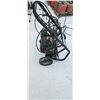 Image 2 : 2700 psi pressure washer